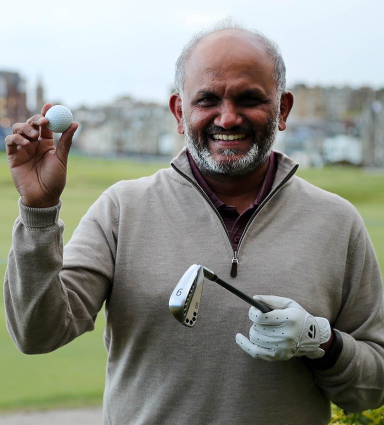 Narayen hits hole-in-one