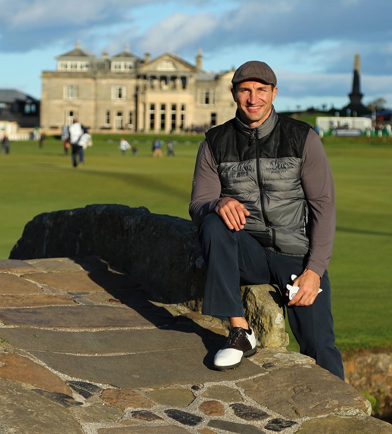 Klitschko returns to play on the Old Course